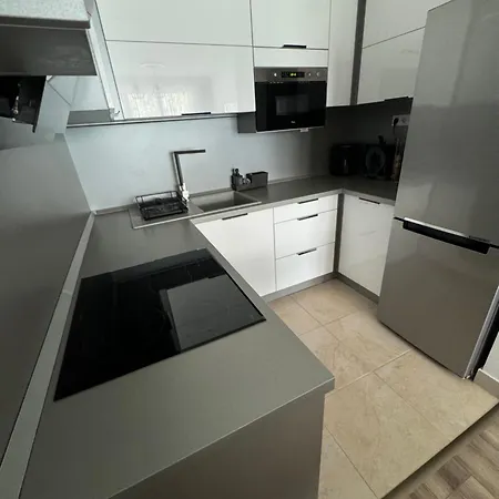 Lelle Apartament *