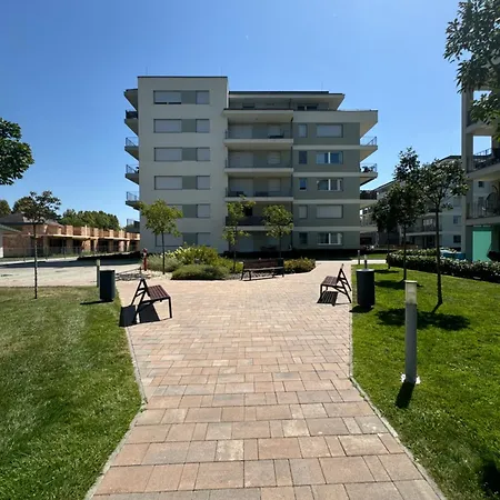 Lelle Apartament *