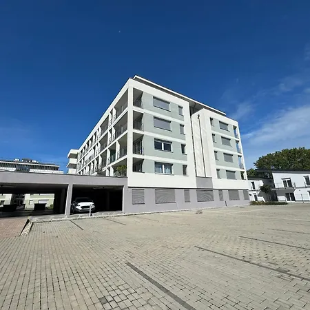 Lelle Apartamento *