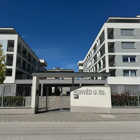 Lelle Apartamento
