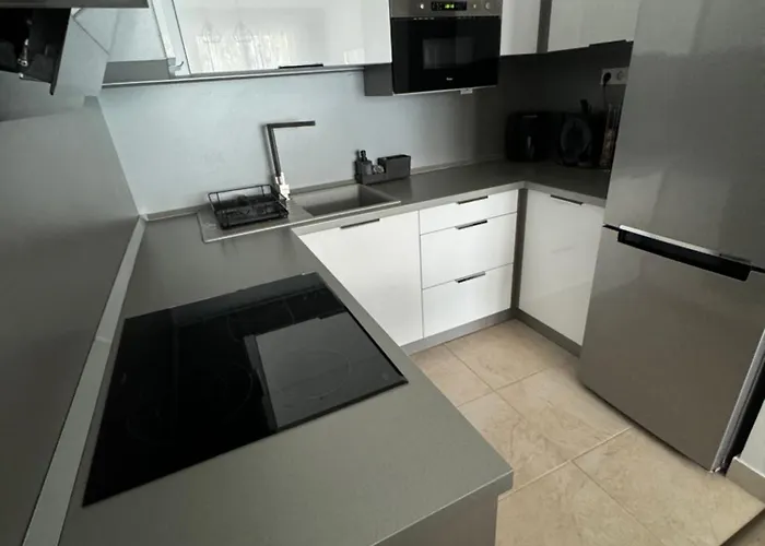 Lelle Apartamento *